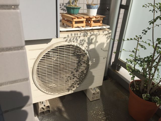 エアコン室外機
